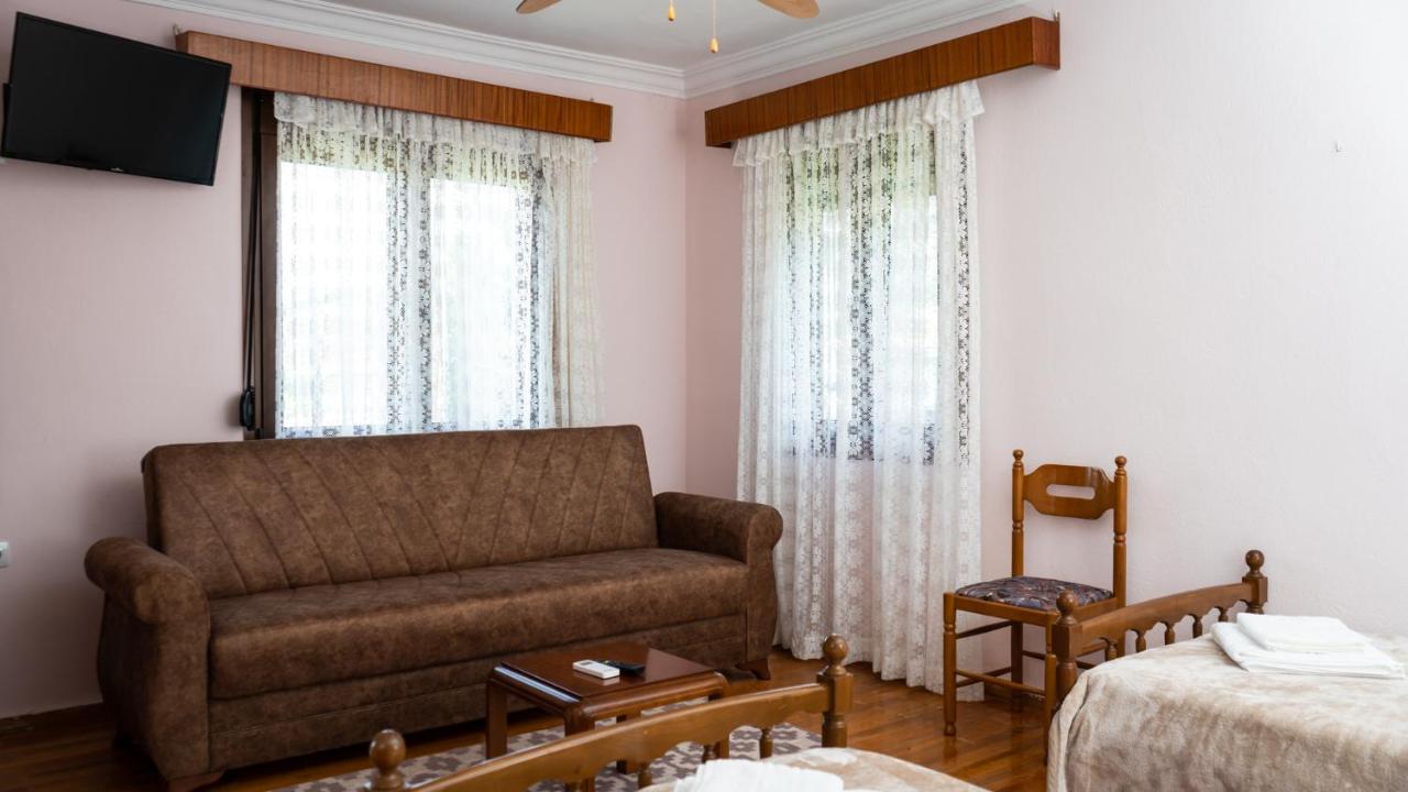 شقة Fani'S House Under Meteora كاستراكيون المظهر الخارجي الصورة